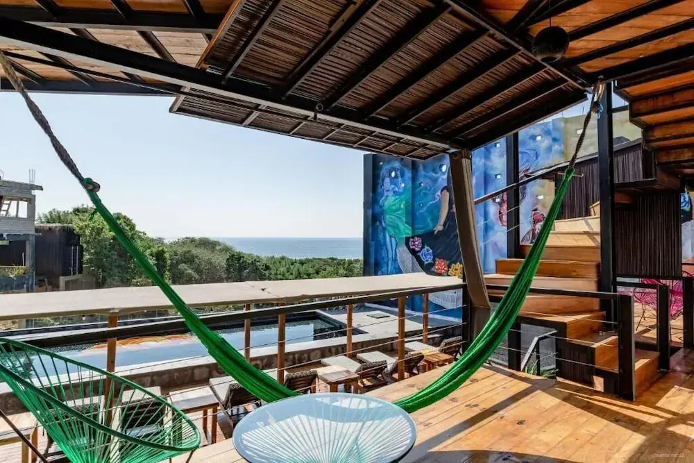 Cabane Container Hotel - Adults Only