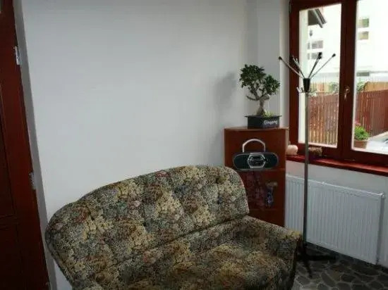 gallery_image_hidden_11