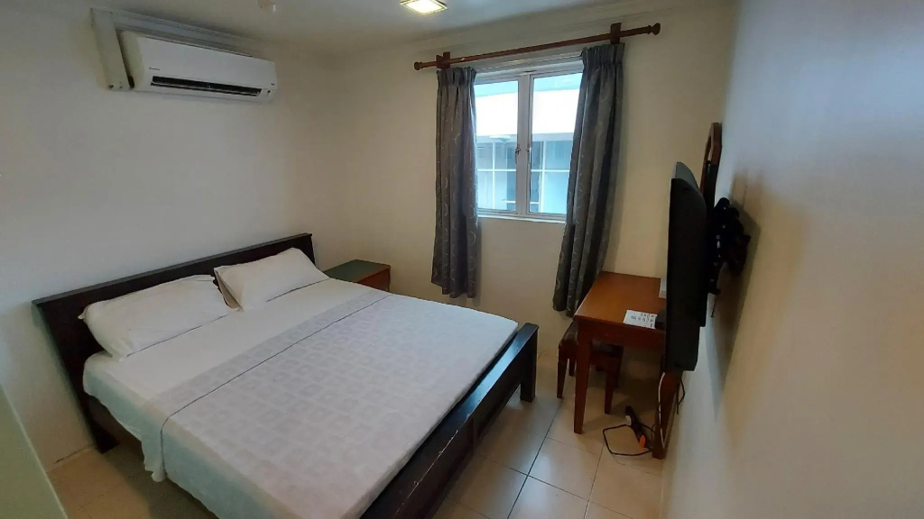 Economy room