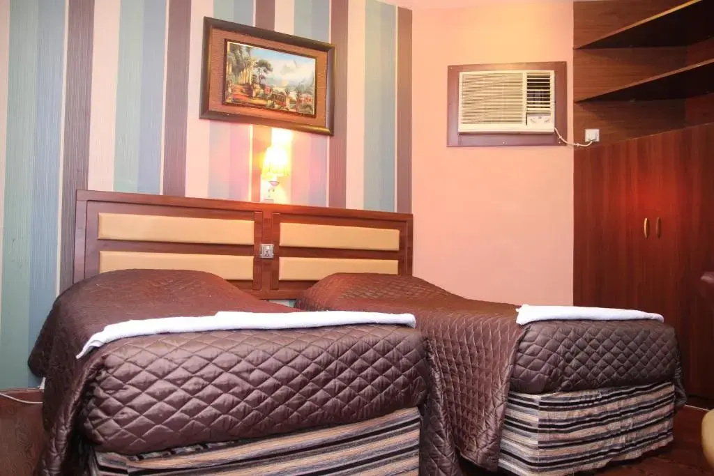 Deluxe Double room (twin beds)