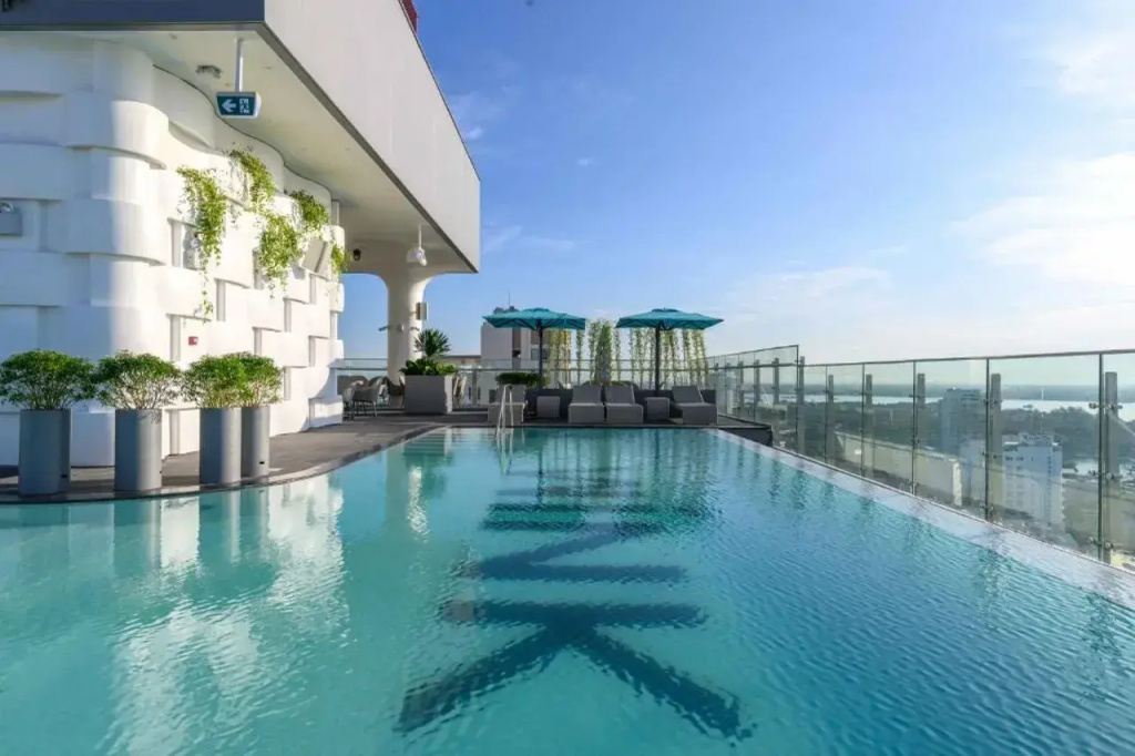 Wink Hotel