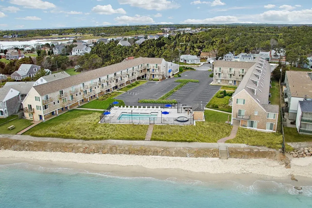 Beach & Waterfront