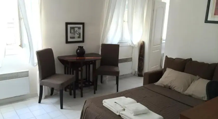 Concorde - Madeleine Apartment