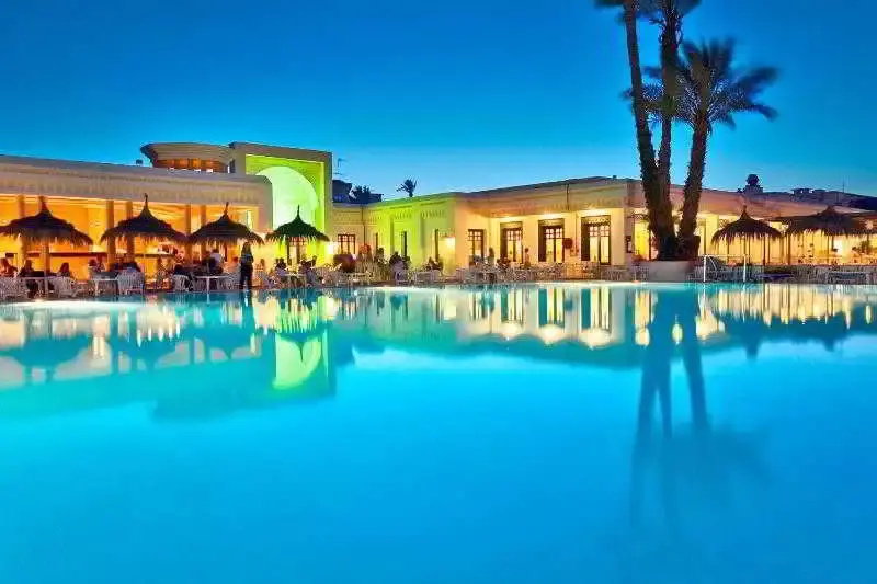 Beach & Waterfront