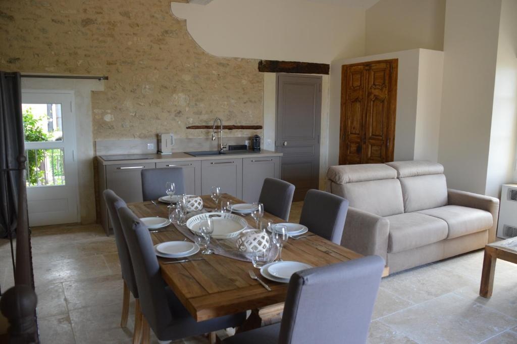 2 Bedrooms Cottage