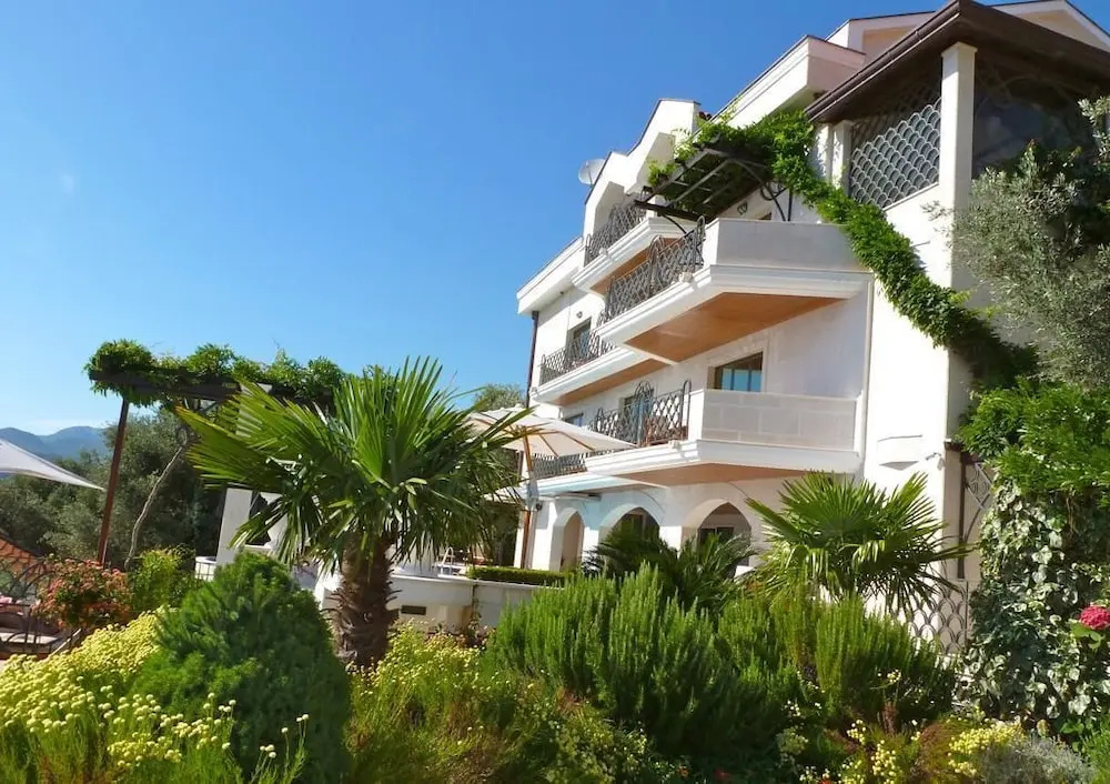 Villa Montenegro