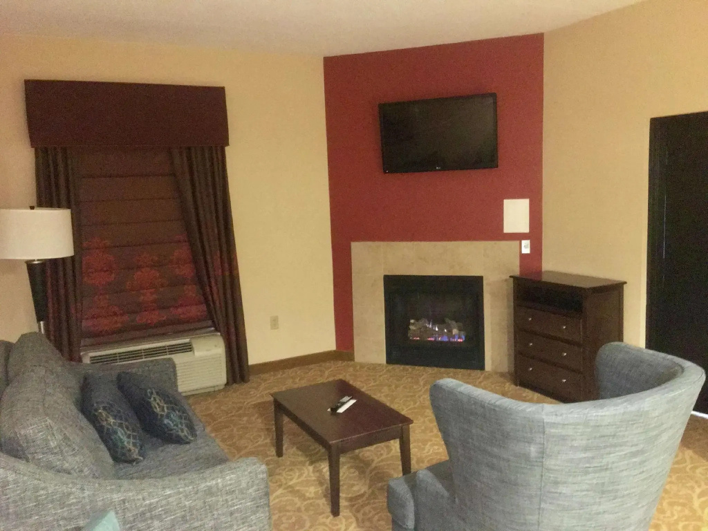 Double Suite (full double bed)