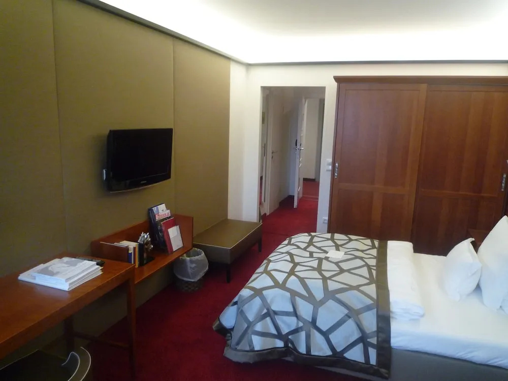 Im Weissen Rössl am Wolfgangsee - Chambres