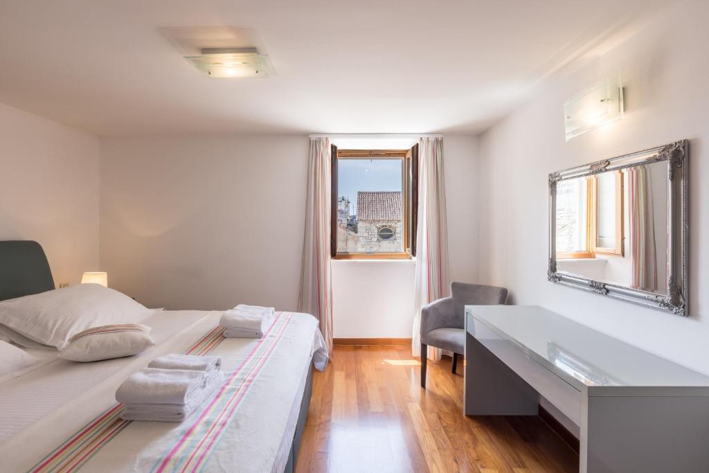Hotel Peristil by null
