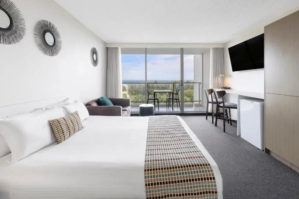 Deluxe Double room with ocean view (full double bed)