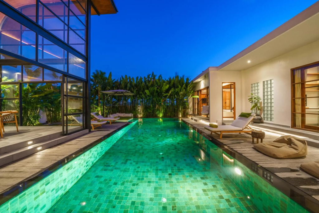 Villa Mango 3 - Amazing 4-bdr Villa in Berawa ! PERFECT LOCATION !