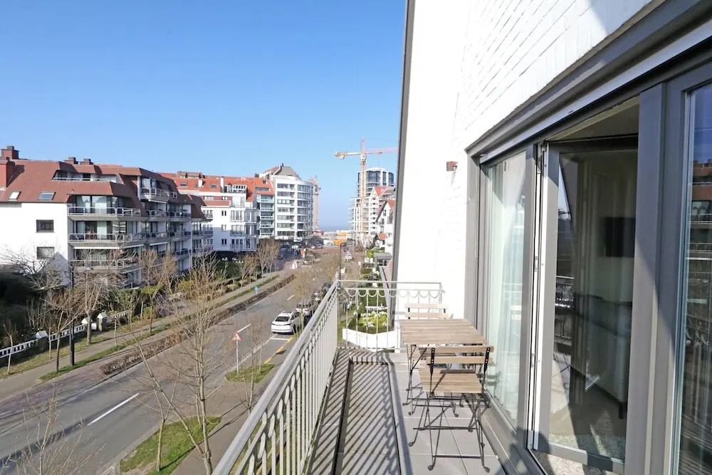 Apartment in Knokke Near Zeedijk Beach