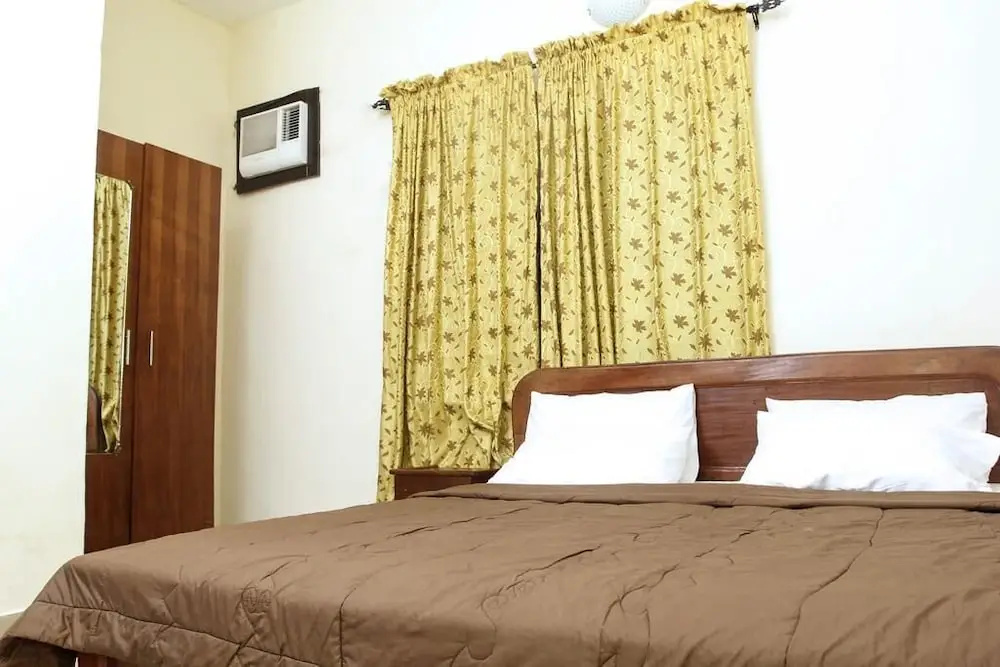 Sweet Dreams Hotel and Suites