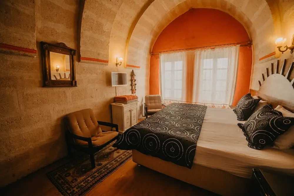 Deluxe Double room (full double bed)