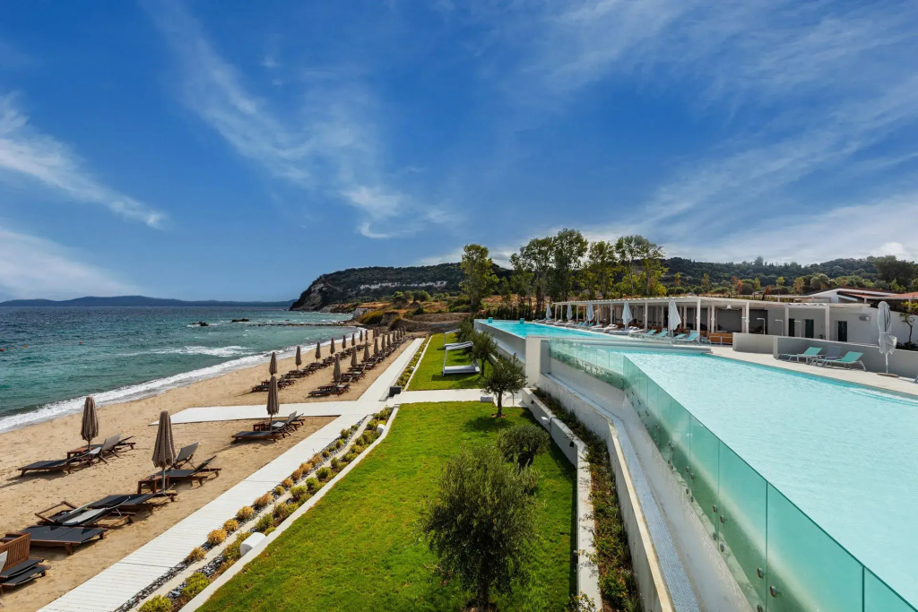 Beach & Waterfront