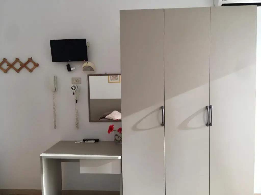 Standard Double room with balcony (full double bed)