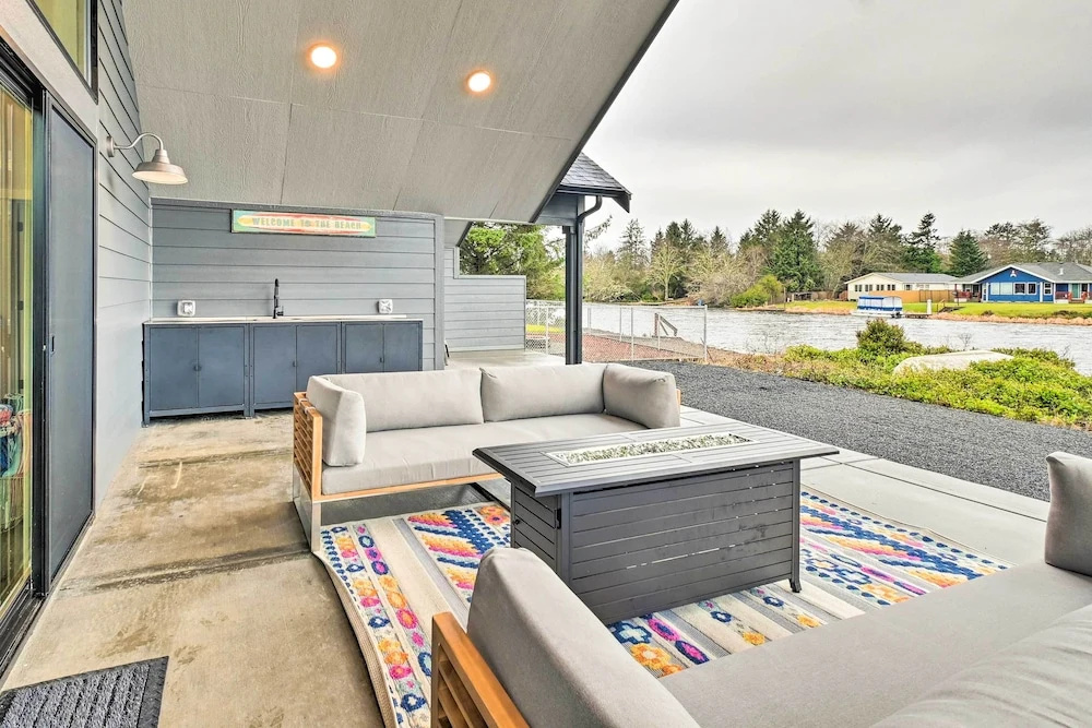 Modern Ocean Shores Getaway With Dock!