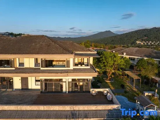 Wind Whispering Retreat • Mind-Body Rejuvenation • Forest Villa Hotel