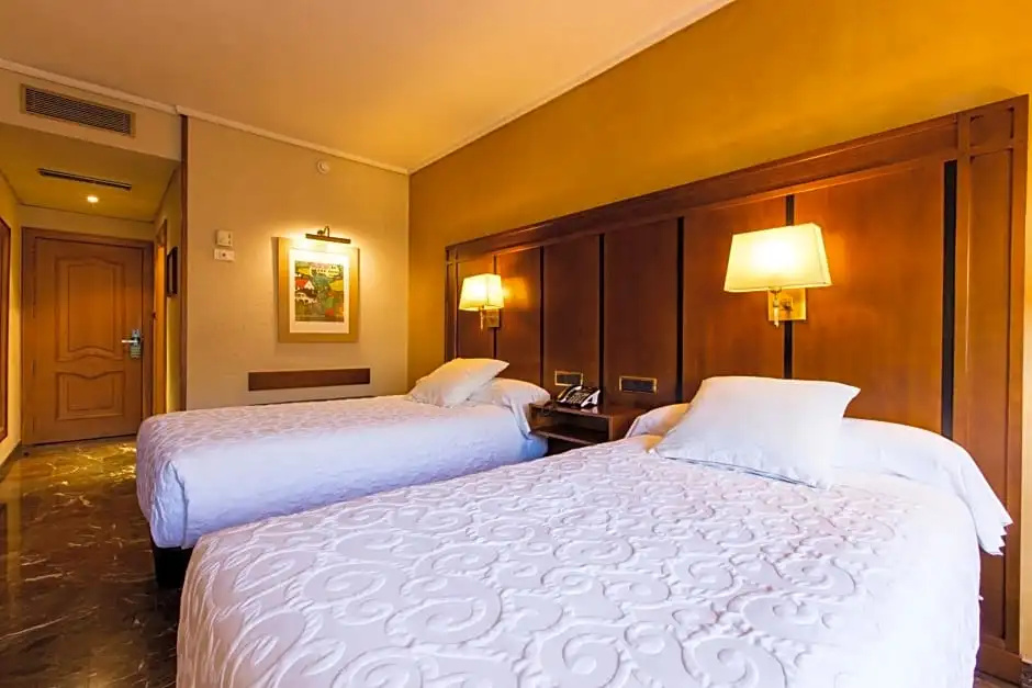 Standard Quadruple room (full double bed)