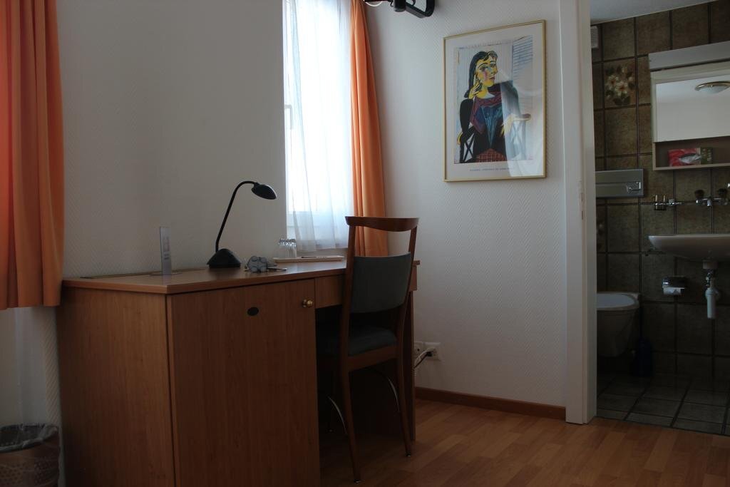 Image 7