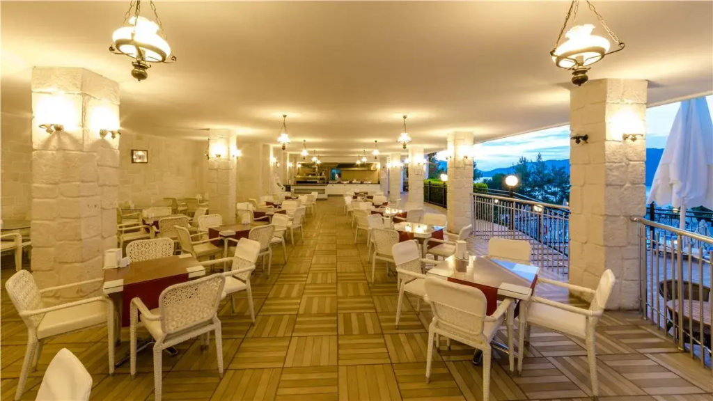 Hotel photo 13