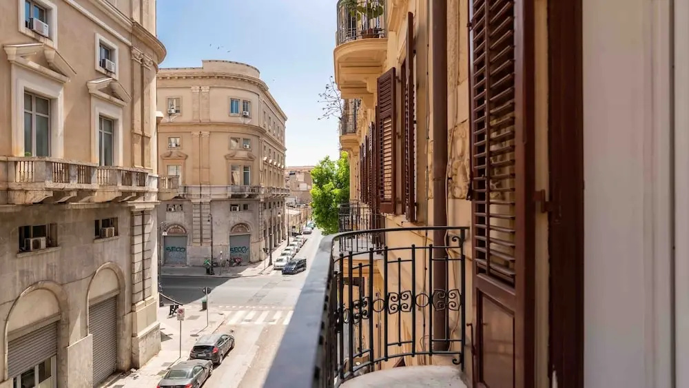 Solemar Sicilia - Baciamo le mani