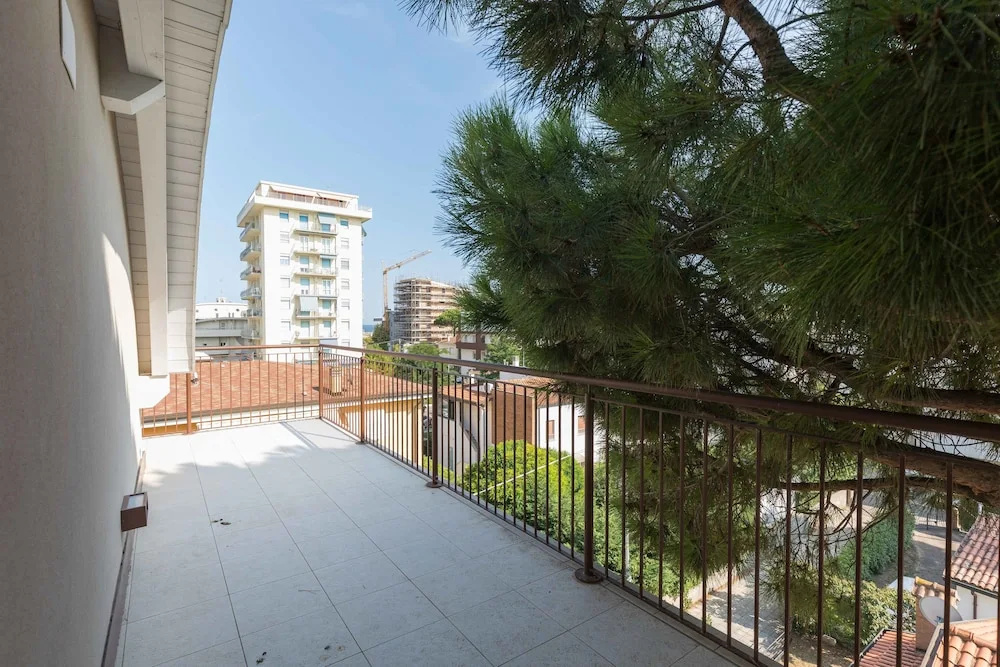 Tasso Apartments