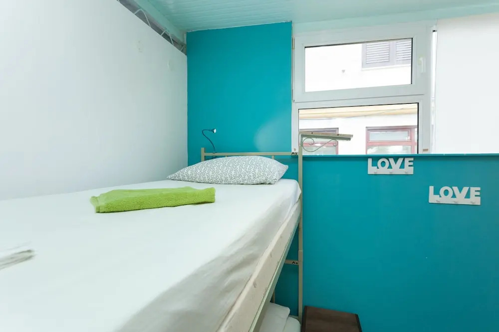 Кровать в общем номере в Roundabout Hostel - hostel