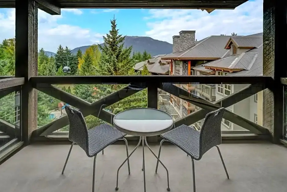 Blackcomb Springs Suites by CLIQUE - Chambres