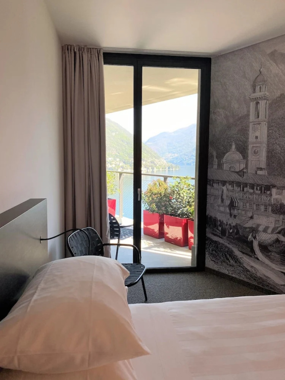 Comfort Double room with balcony and with lake view (full double bed)
