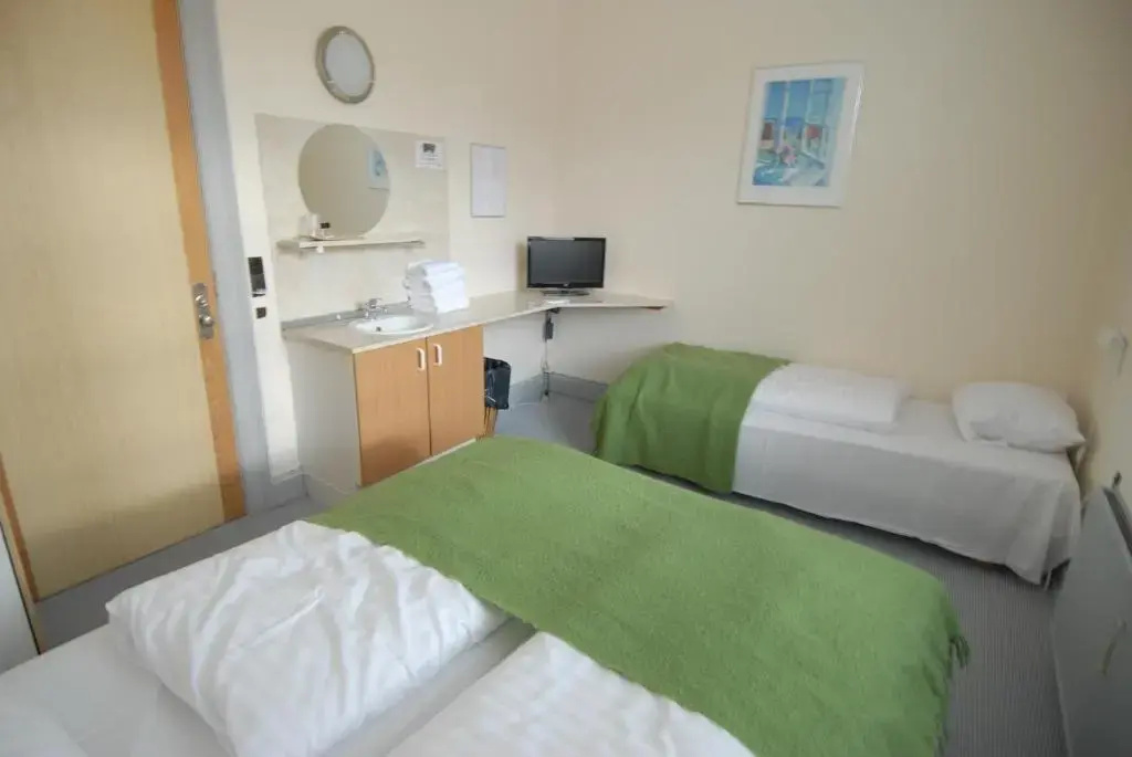 Economy Quadruple room