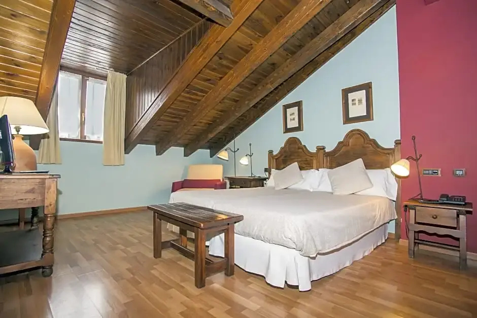 Hotel Casa Cornel - Chambres