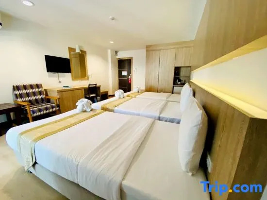 Трёхместный номер Standard в Sea Paradise Hotel Sattahip