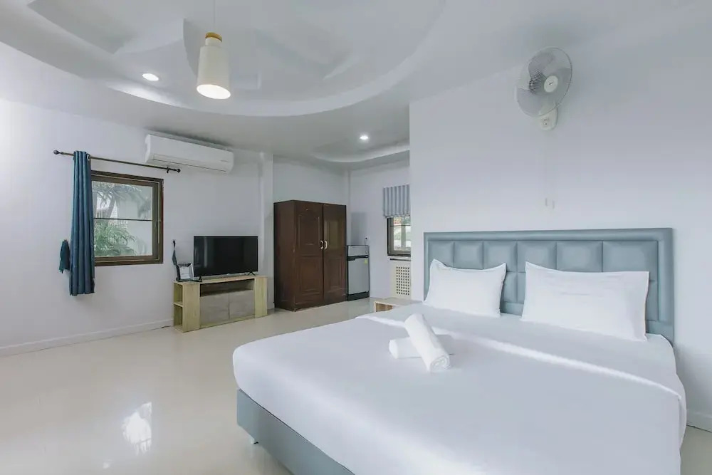 Бунгало с балконом в Kataonsea Bungalows