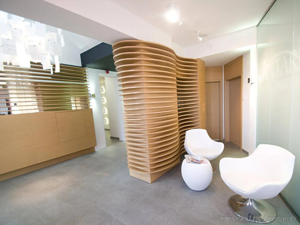 Hotel Antares