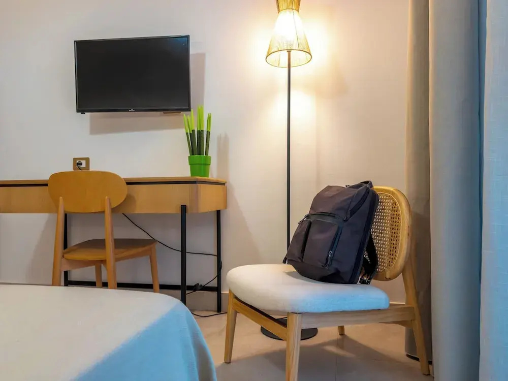 Standard Double room with balcony (full double bed)