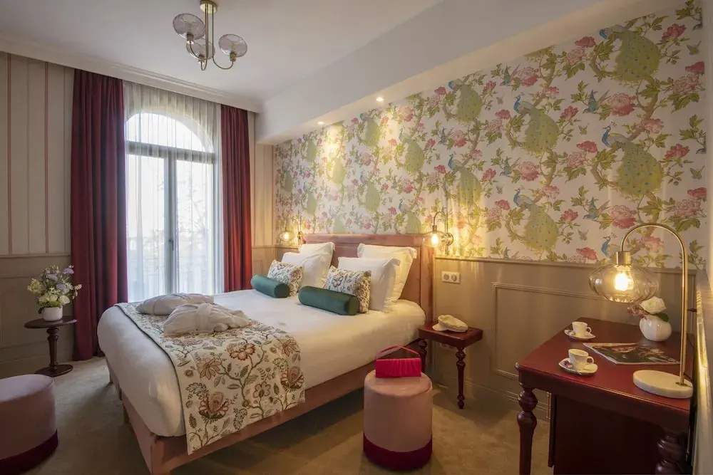 Superior Double room with balcony (full double bed)