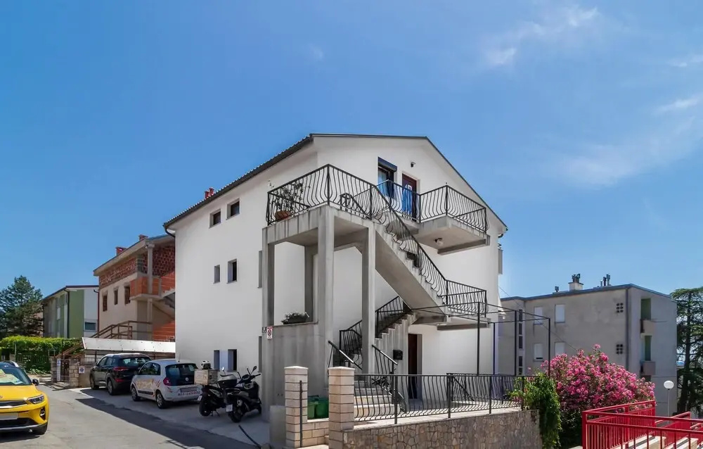 Nice Apartment in Crikvenica With Wifi and 2 Bedrooms