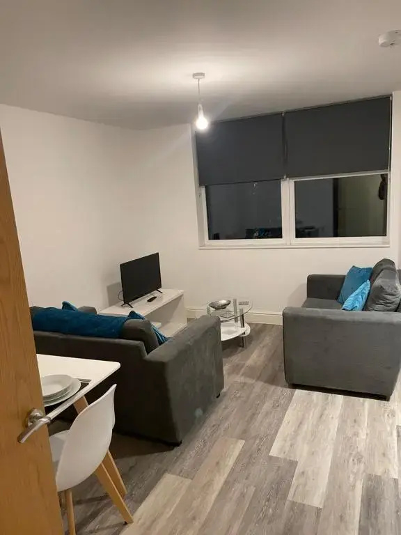 #0210 Lovely 1 bedroom apartment - Free parking