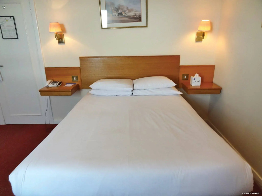 OYO Stade Court Hotel - Général