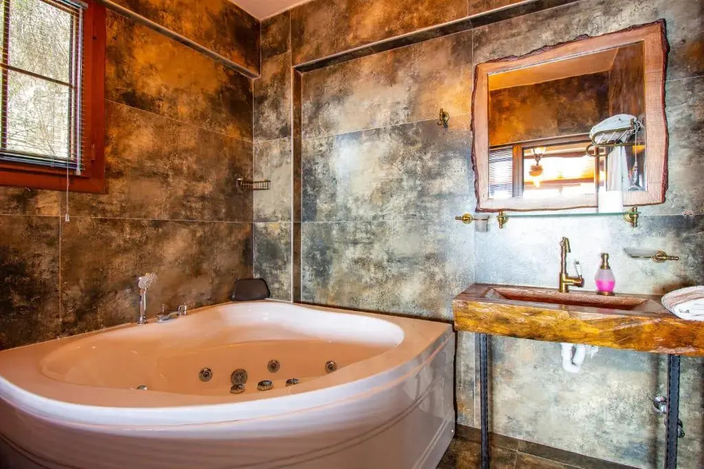 Standard Double room with balcony and with sea view (full double bed)