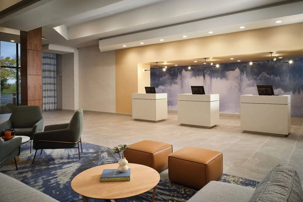 Sheraton Grand Rapids Airport Hotel - Général