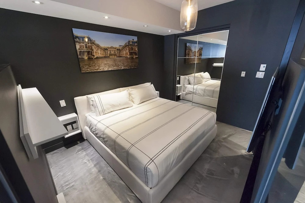 1 Bedroom Double Apartment (full double bed)