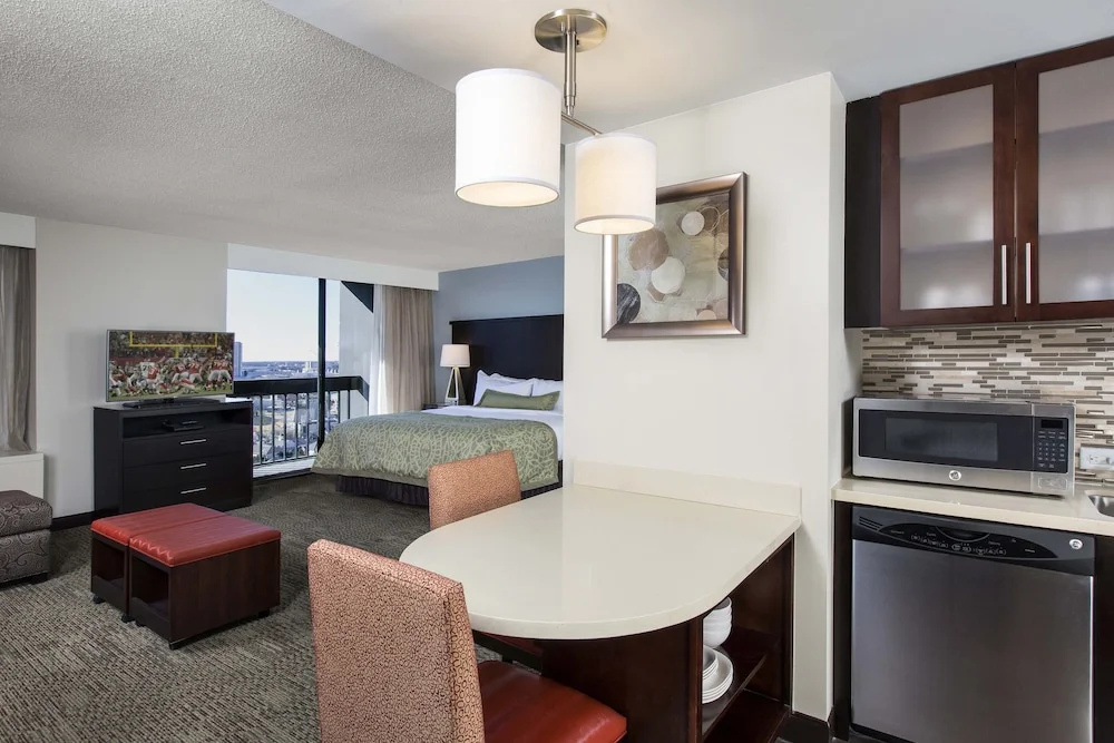 Staybridge Suites Atlanta - Midtown, an IHG Hotel - Chambres