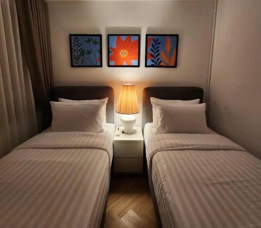 Sleep Walker Poshtel — 5