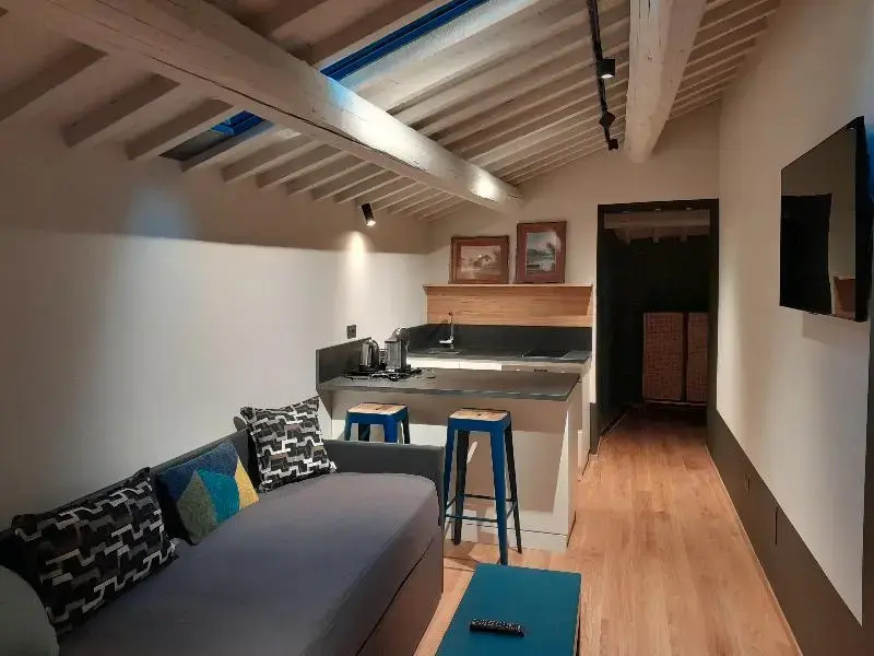 2 Bedrooms Apartment