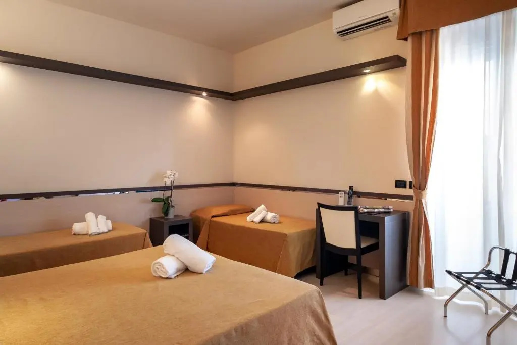 Hotel Mondial - Chambres