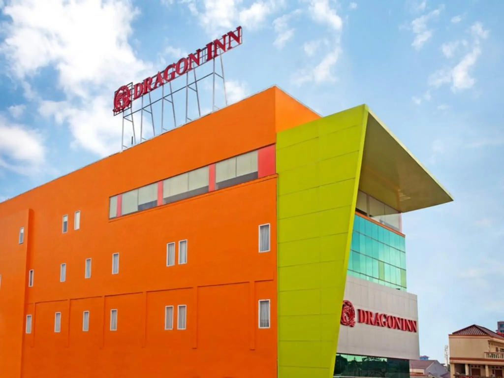 Hotel Dragon Inn by SHM