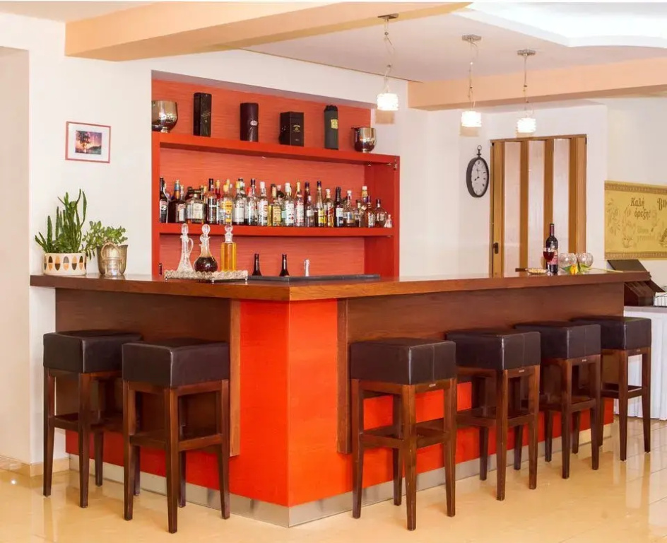 Food & Beverage