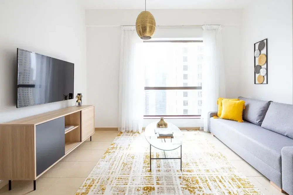 Radiant & Alluring 1BR Apartment W/ Marina Views — фото